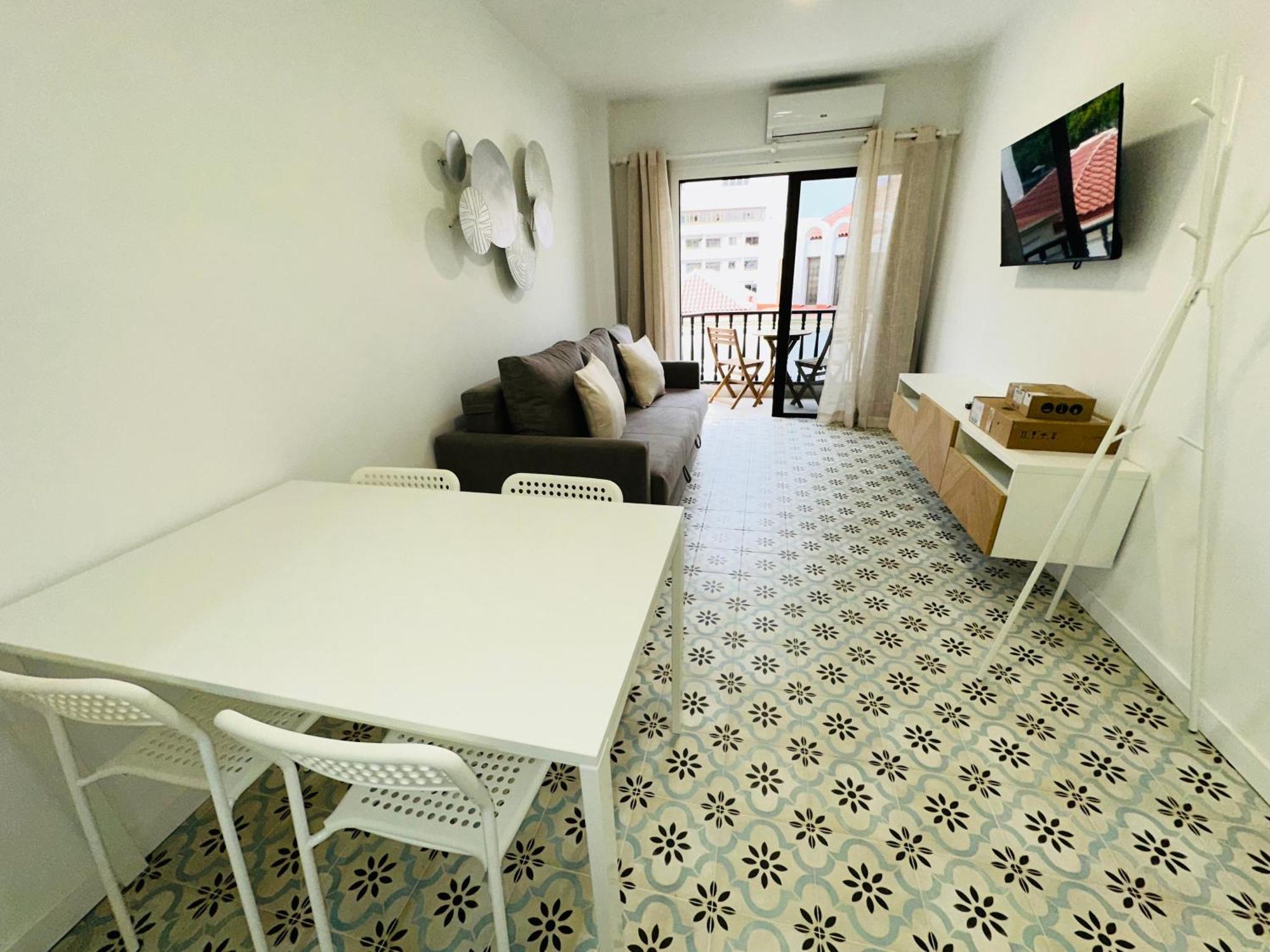 Central Flat Los Cristianos Square Guincho  エクステリア 写真